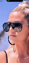 Load image into Gallery viewer, Black fashion Fendi shades